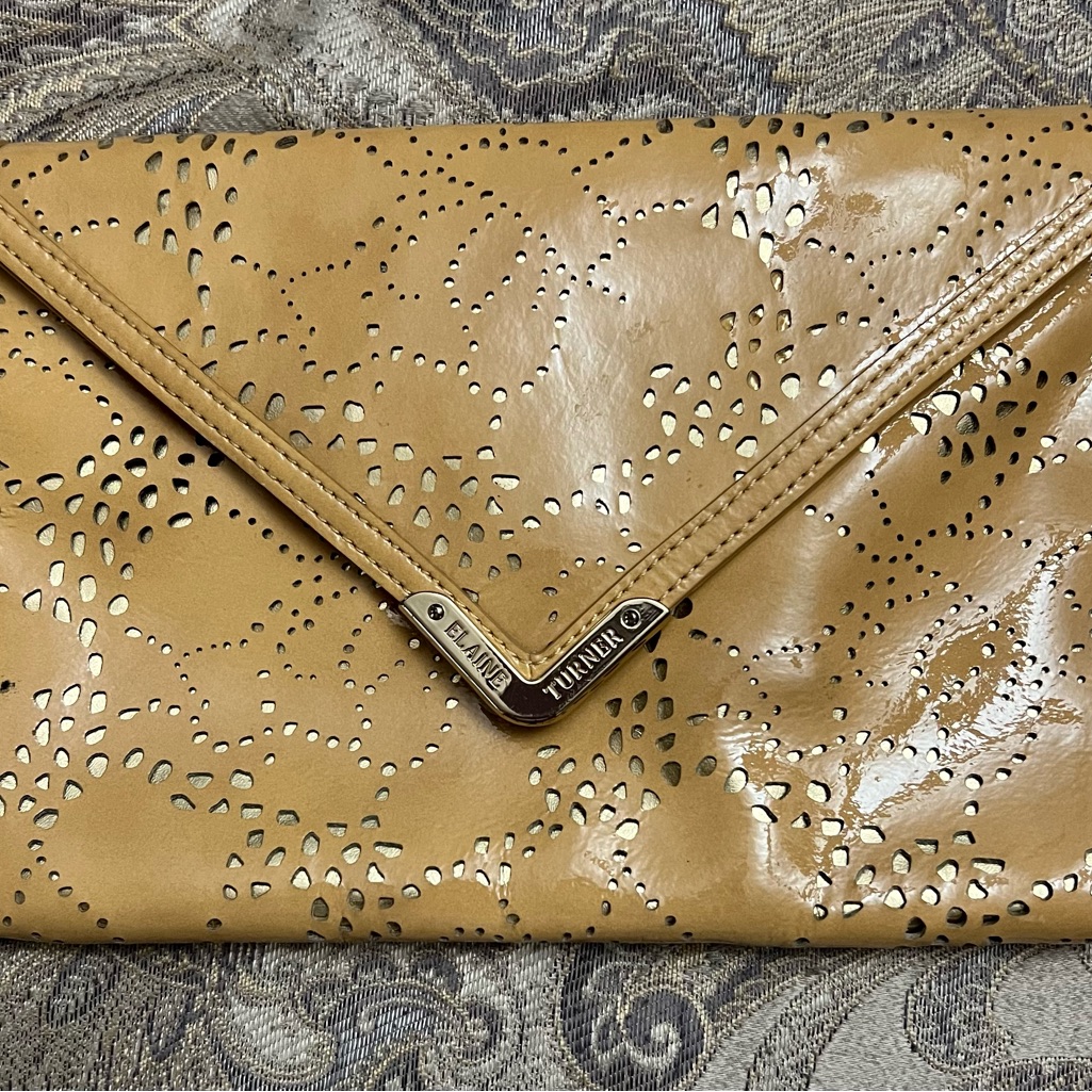 Elaine Turner Clutch W/Mirror, Excellent Condition. Tan And Gold. Stunning!